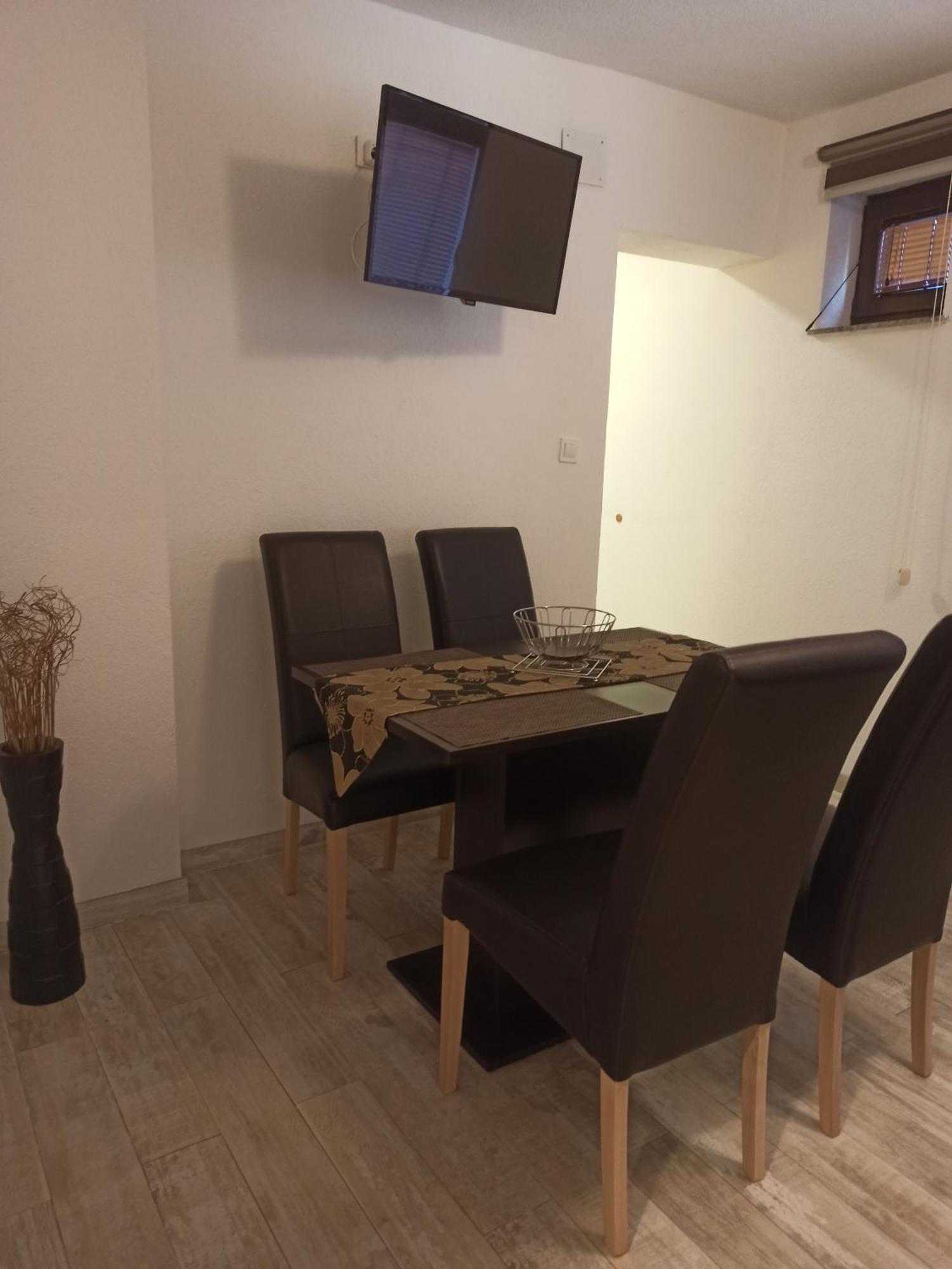 Studio Apartments Una Korenica Luaran gambar