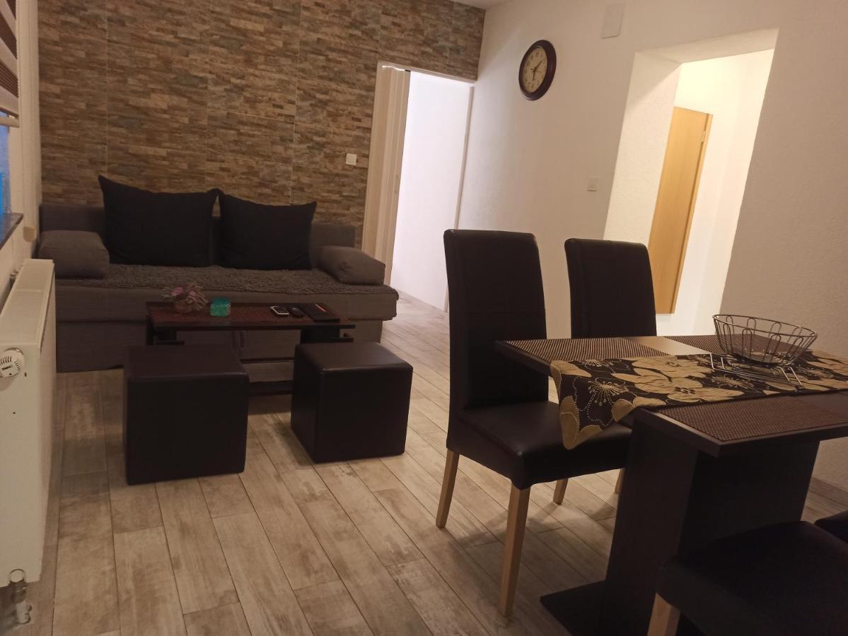 Studio Apartments Una Korenica Luaran gambar