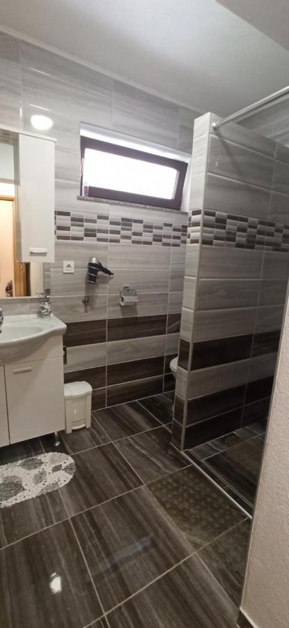 Studio Apartments Una Korenica Luaran gambar